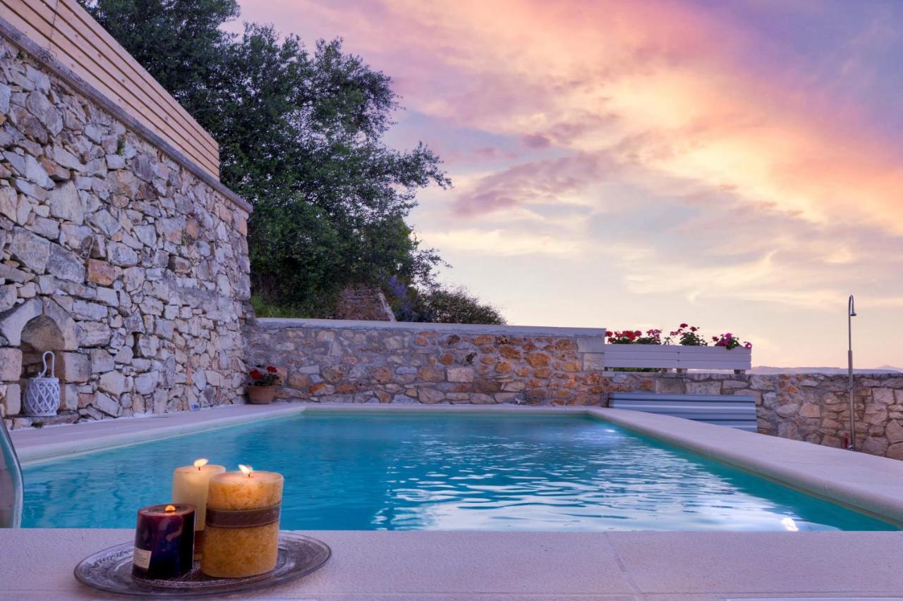 Olga'S Filoxenia - Villa Aladanos-Private Pool And Heated Jacuzzi Makhairoi Exterior photo
