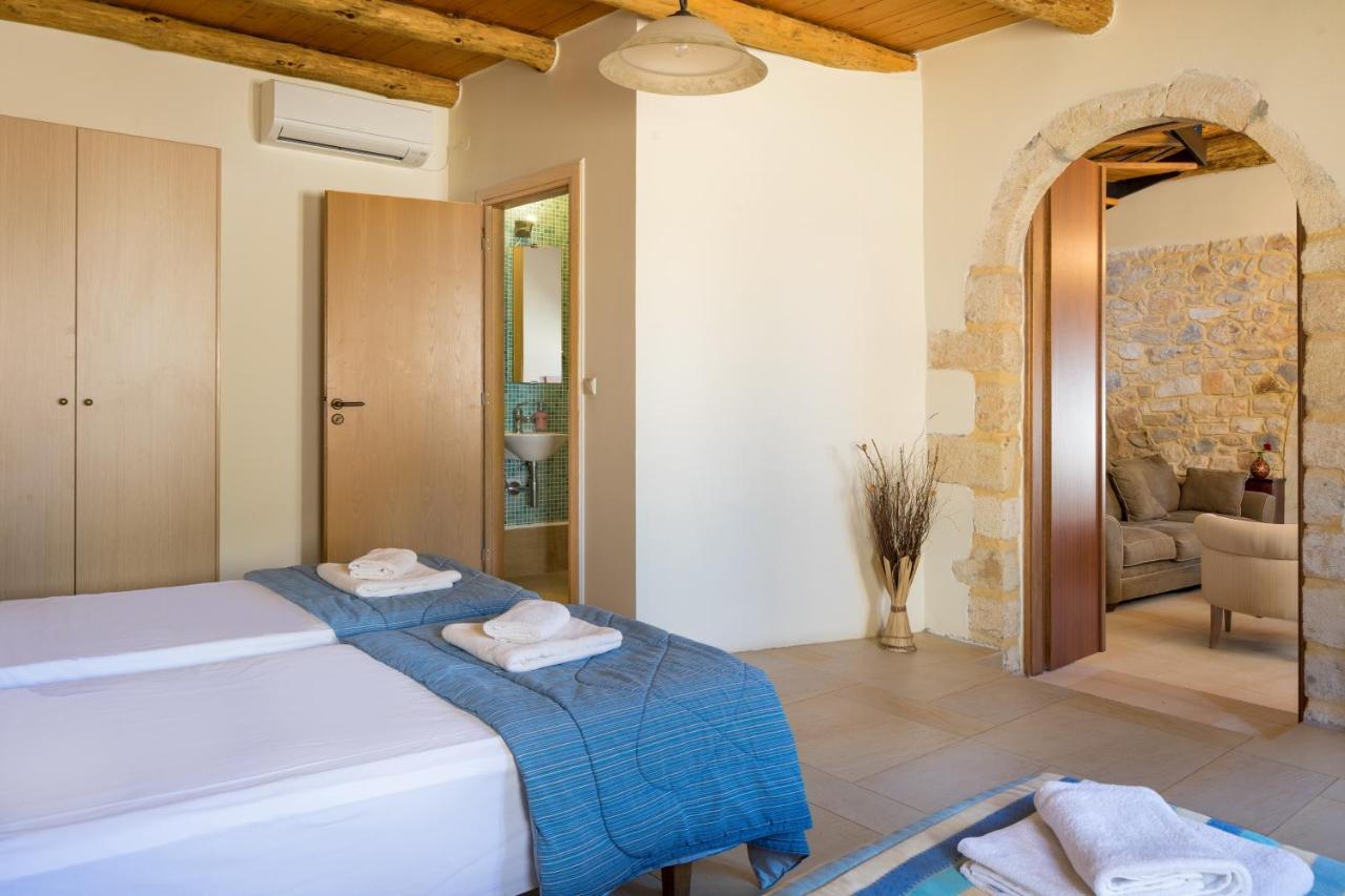 Olga'S Filoxenia - Villa Aladanos-Private Pool And Heated Jacuzzi Makhairoi Exterior photo